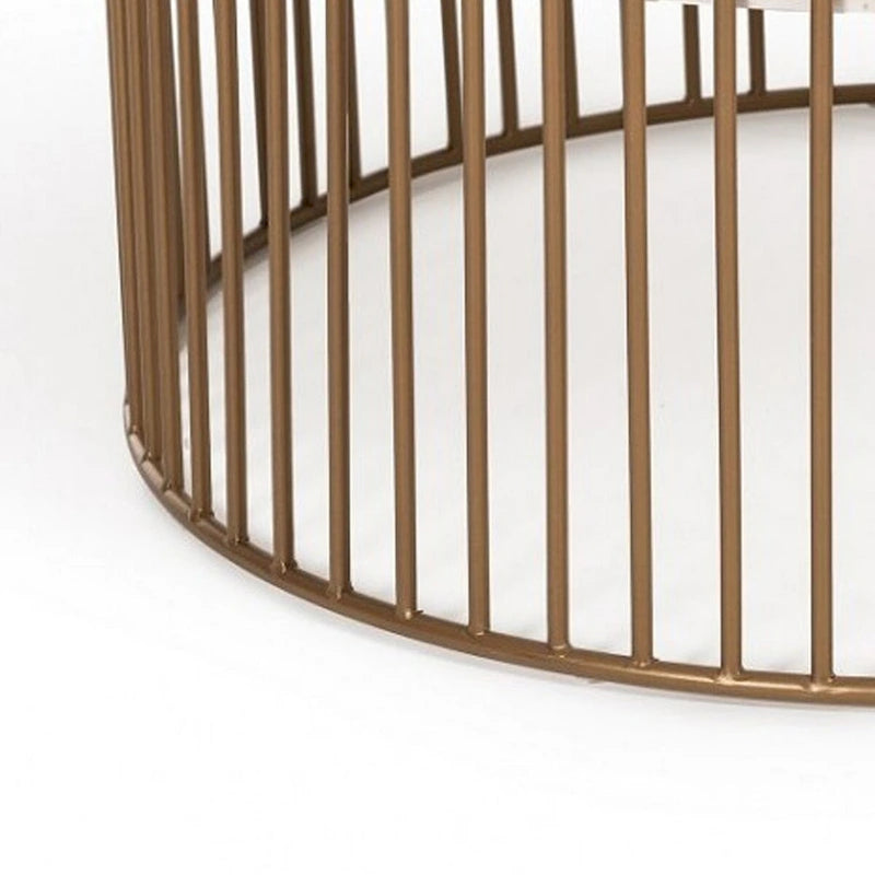 Table basse ronde en métal ardoisé avec plateau de service imitation marbre, doré et blanc