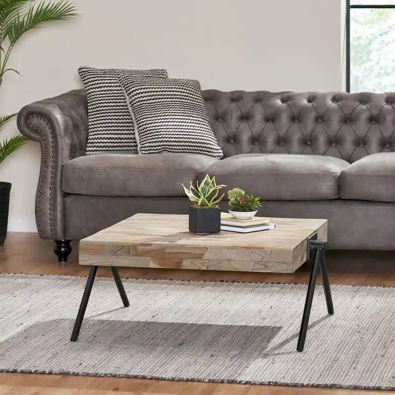 Table basse en bois de manguier, design de style industriel moderne.